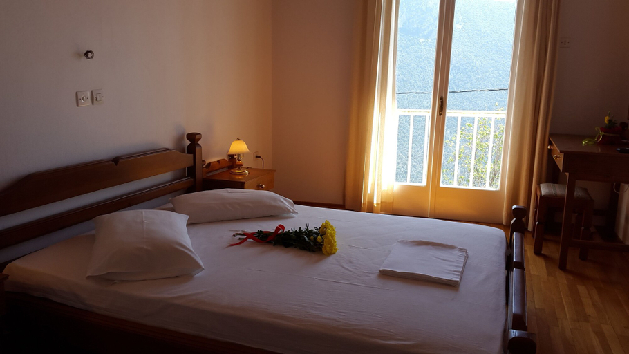 Bedroom 3, Epic Rooms, Central Greece