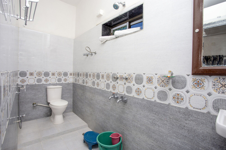 Bathroom 5, Narayan Niwas Resort, Udaipur