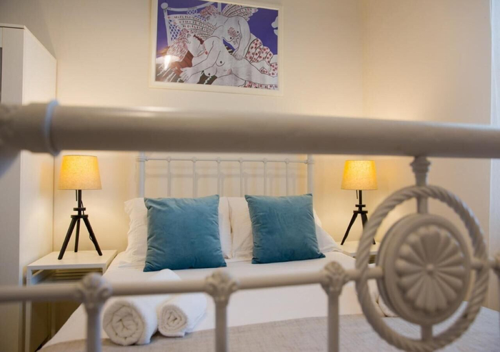 Bedroom 4, Shongas Inn