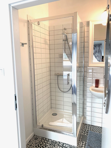 Bathroom 4, Willa 4 Pory Roku Uznam, Świnoujście