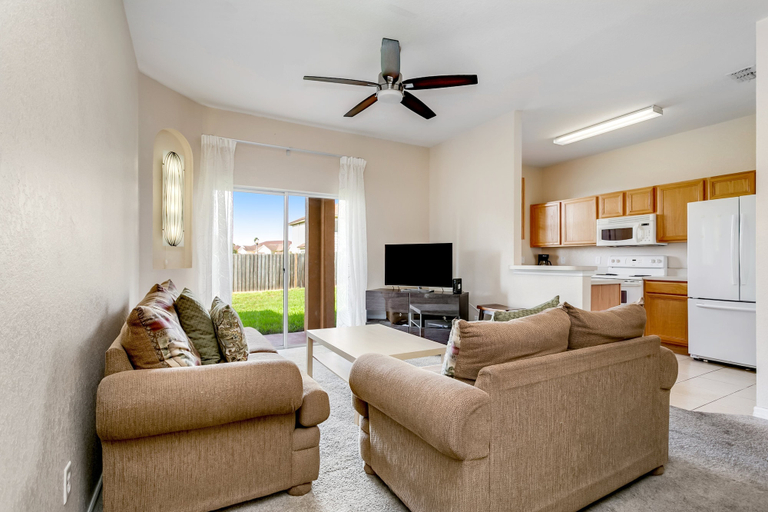 Others 4, 1144calabria, Polk