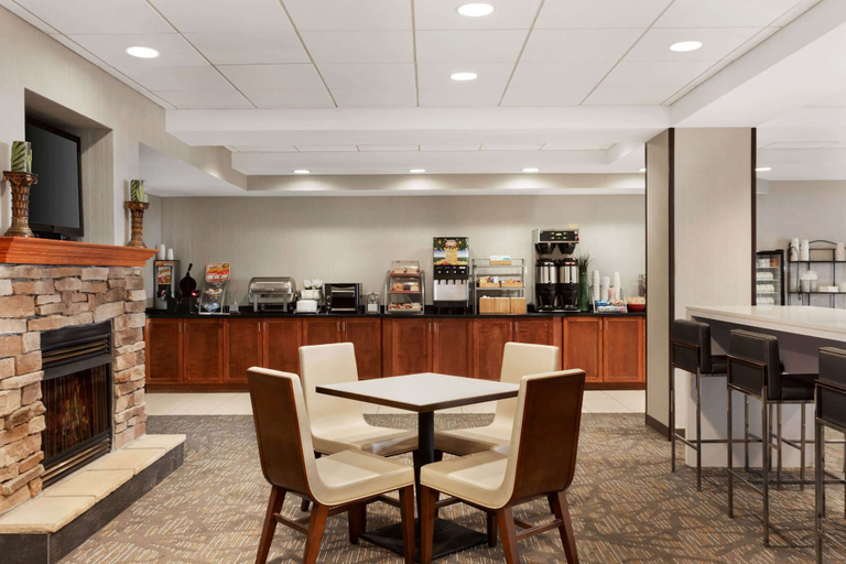 Food & Drinks 5, Wingate by Wyndham Bridgeport/Clarksburg, Harrison