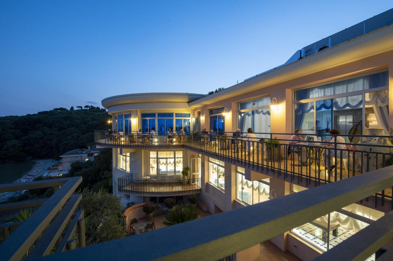 Exterior & Views 2, Summit Hotel, Latina