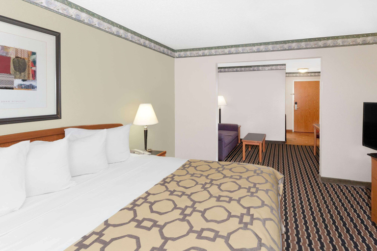 Bedroom 3, Baymont by Wyndham Fort Wayne, Allen