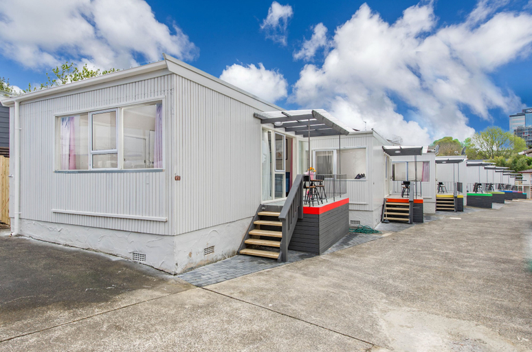 Exterior & Views 2, Pupuke Manor Motel, Waitakere