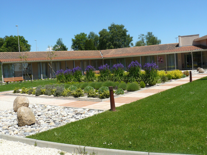 Exterior & Views 2, CIT’HOTEL LES ALIZES, Haute-Vienne