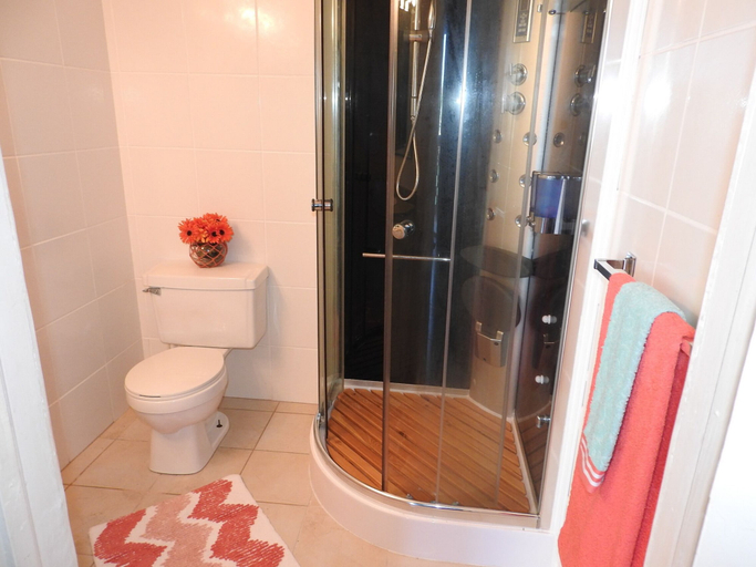 Bathroom 3, Villa 225E at Jolly Harbour