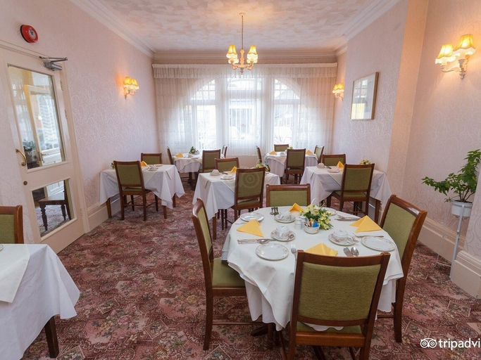 Food & Drinks 4, Chudleigh Hotel, Essex