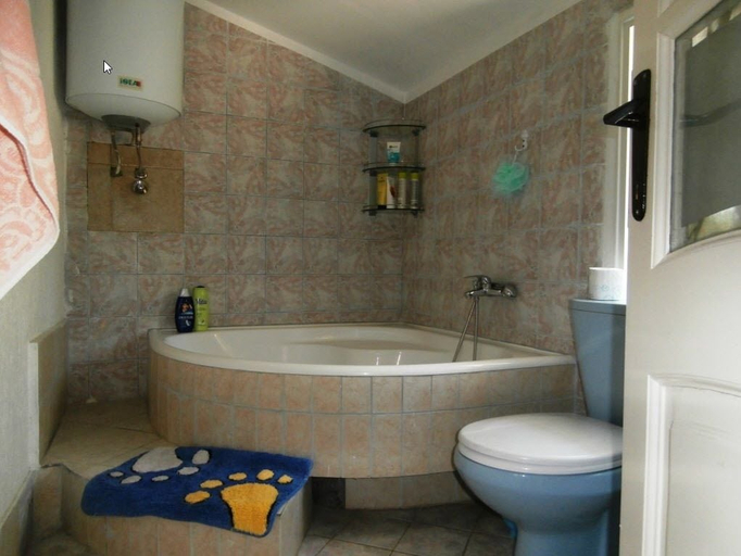 Bathroom 4, Vila Gerbera