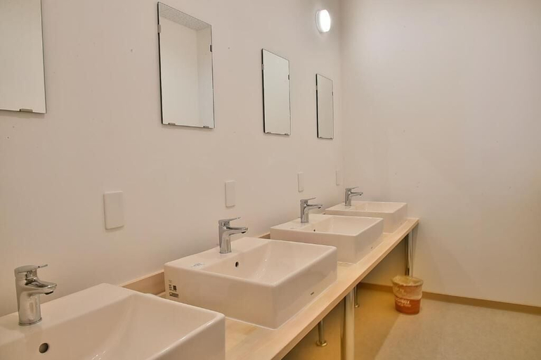 Bathroom 4, Chura Cabin Kokusai-Dori, Naha