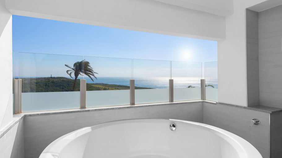 Bathroom 4, SkyeBay Club, Pingtung