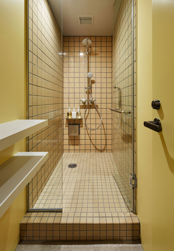 Bathroom 4, 9h nine hours woman Shinjuku, Shinjuku