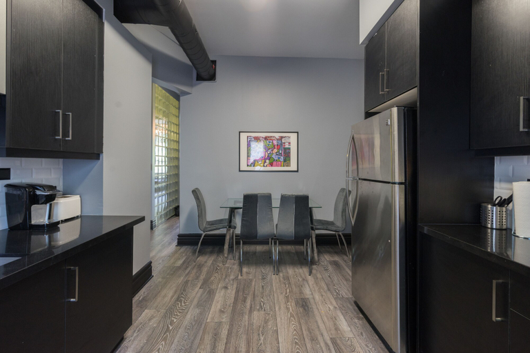 Others 5, Applewood Suites - West Queen West Loft, Toronto