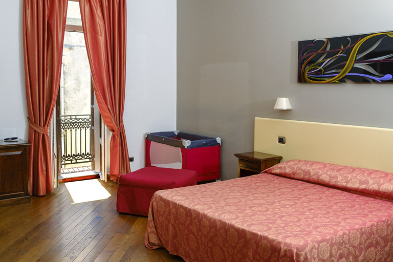 Bedroom 4, Hotel Medici, Messina