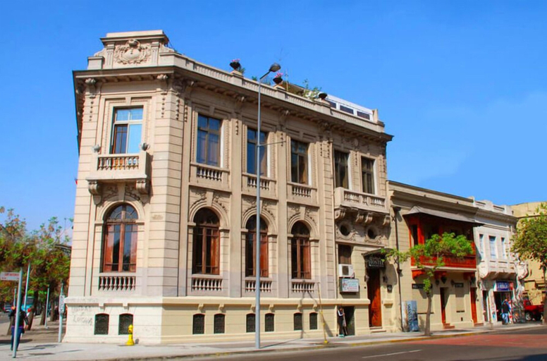 Exterior & Views 2, Hostel Casaltura, Santiago