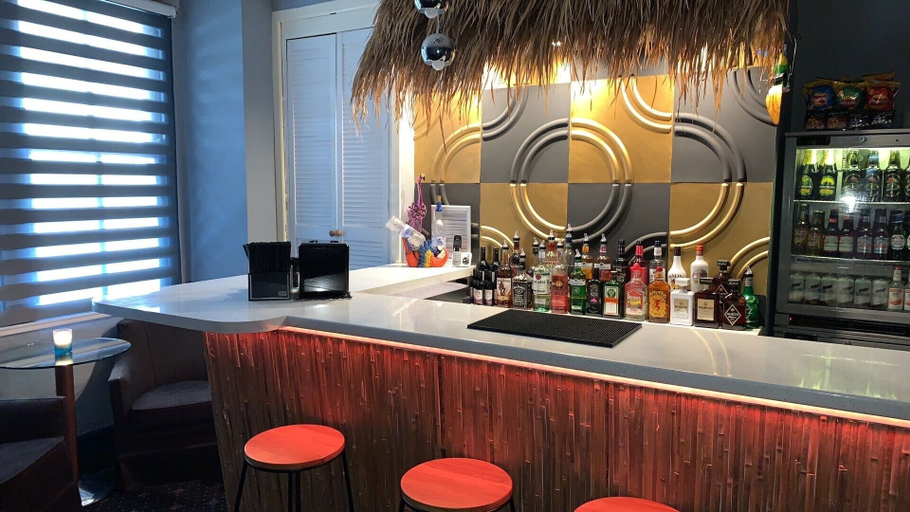 Food & Drinks, Tropics Beach Hotel, Blackpool