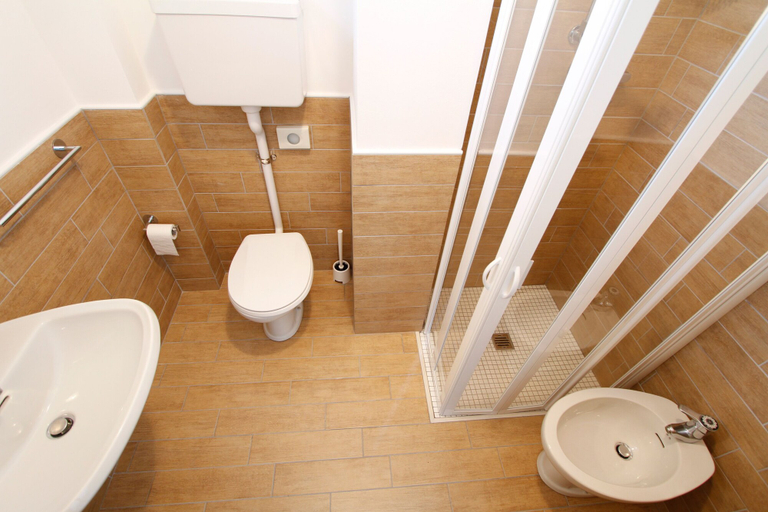 Bathroom 4, Hotel Desire', Rimini