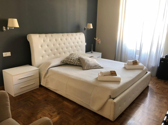 Bedroom 2, San Vito Suites, Rome