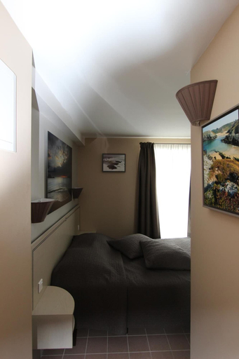 Bedroom 3, Residence Hoteliere Sarah Bernard, Morbihan