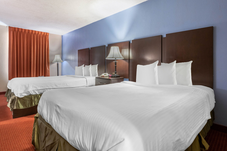 Bedroom 2, Dutchland Motel, Lancaster