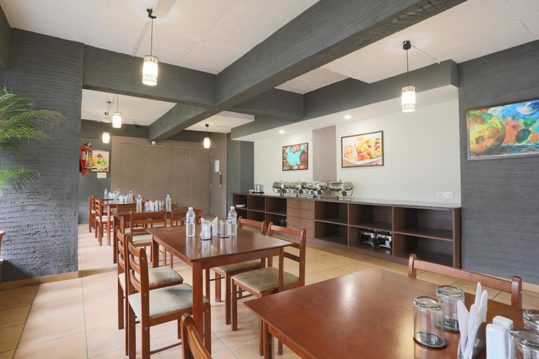 Food & Drinks 4, Hotel Mint Highstreet, Pune