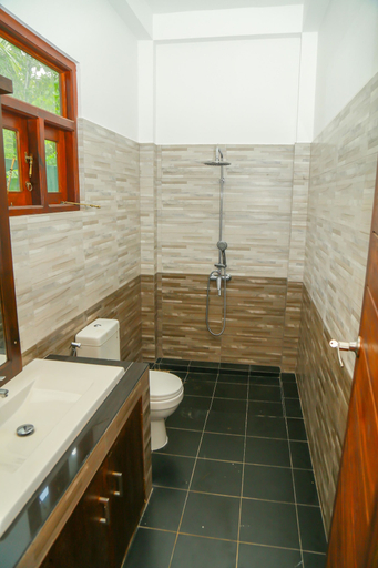 Bathroom 4, Heaven in Satin Woods Rekawa, Tangalle