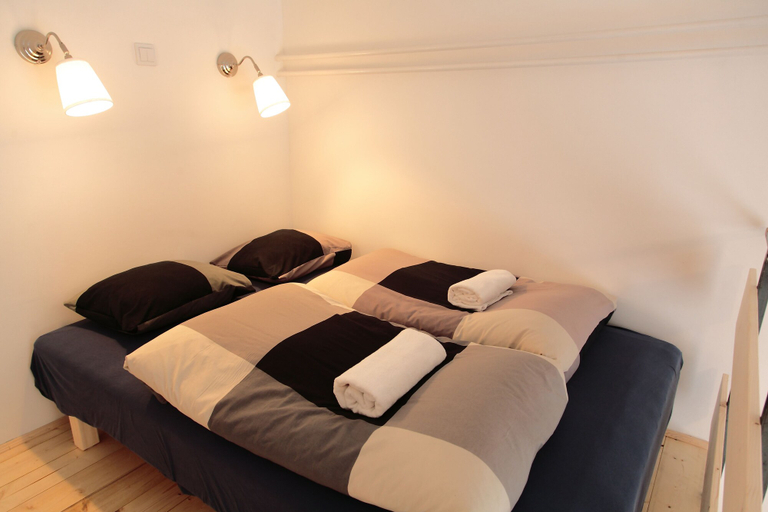 Bedroom 4, Maverick Apartments, Budapesti