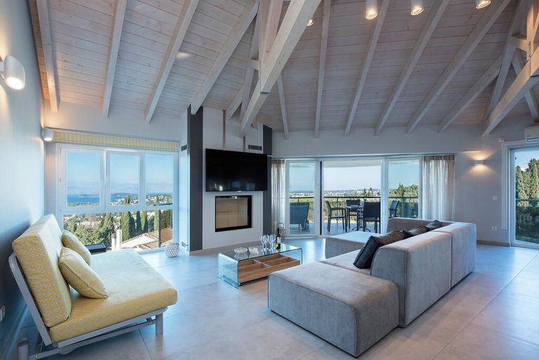 Others 5, Fedra's House, Ionian Islands