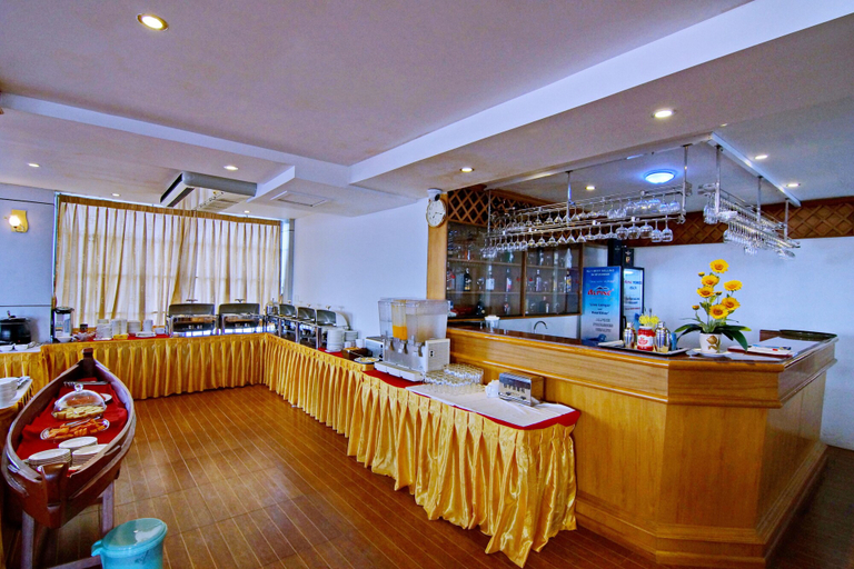 Food & Drinks 4, Hotel 76, Mandalay