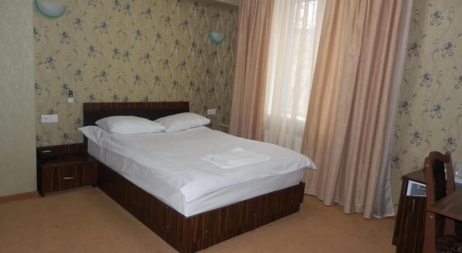 Bedroom 3, Europa Hotel
