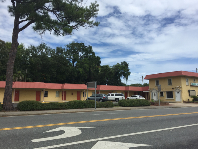 Public Area 5, Economy Motel, Okaloosa