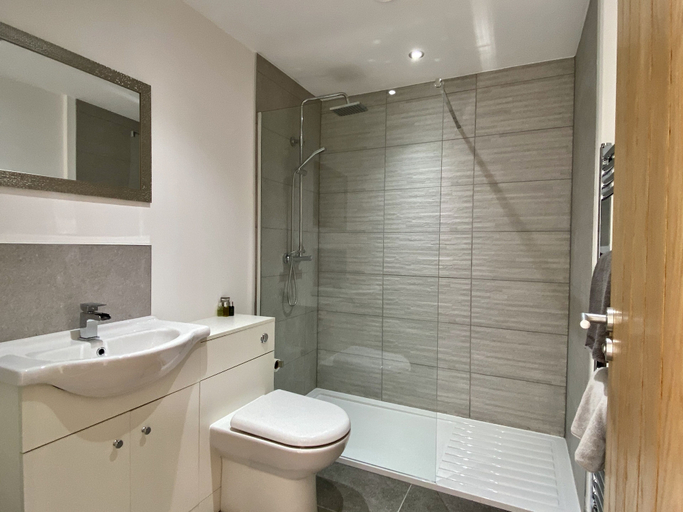Bathroom, Blackberry Cottage, Kent
