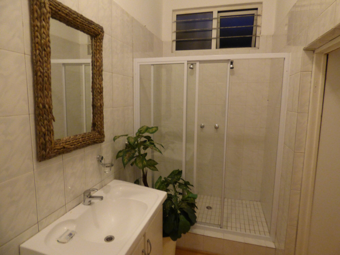 Bathroom 3, Daisy Lodge, eThekwini