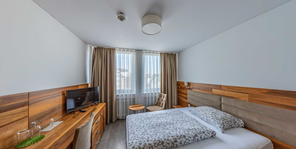 Bedroom 5, Hotel Bayrischer Hof, Krefeld