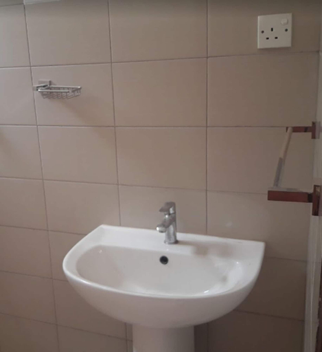 Bathroom 4, Srilanka Budget Apartment, Homagama