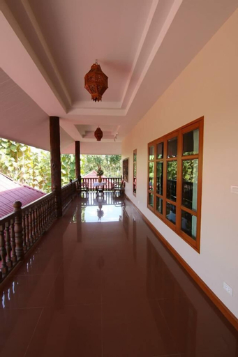 Exterior & Views 19
