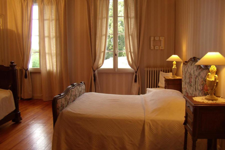 Bedroom 4, Chambres d'hotes du Parc, Gironde