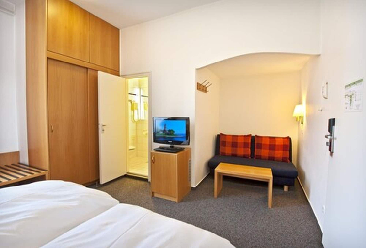 Bedroom 4, Hotel Berliner Hof by Coffee Fellows Hotels, Kiel