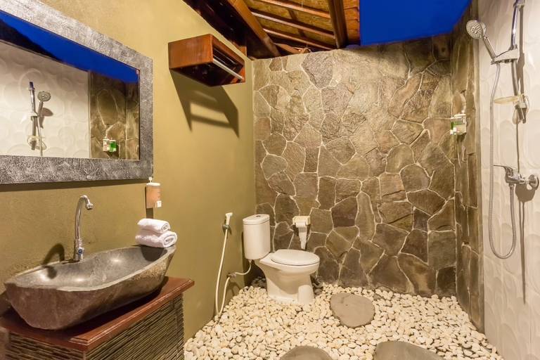 Bathroom 4, The Bridge Huts, Klungkung