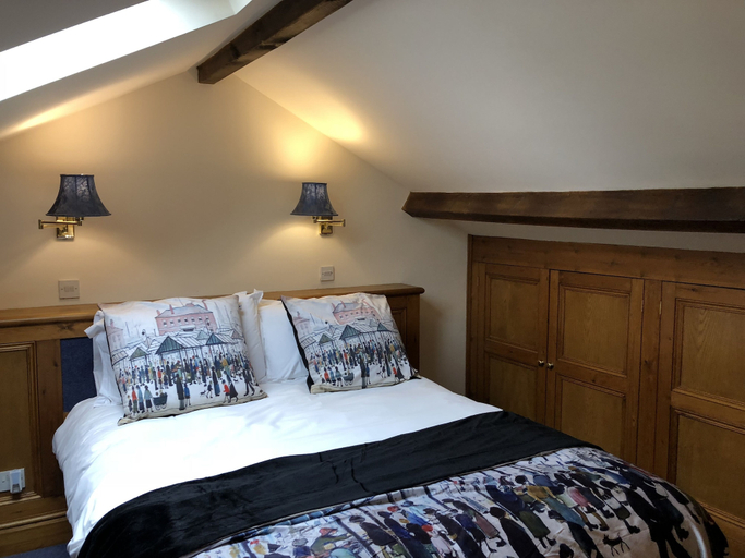 Bedroom 2, Calf's Head Hotel, Lancashire