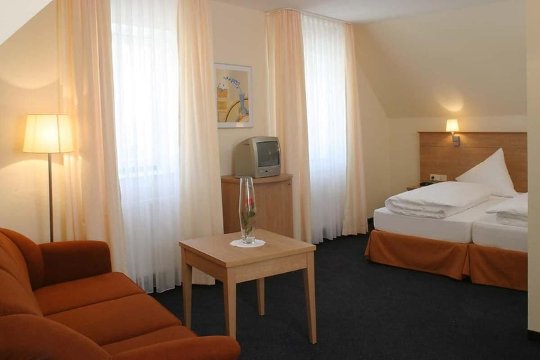 Bedroom, Gästehaus Zum Lamm, Main-Tauber-Kreis