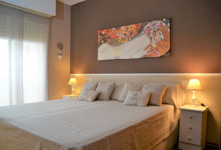 Bedroom 3, Dos Calas 13-B, Alicante