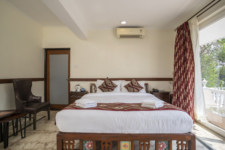 Bedroom 3, Stone Wood River Front, North Goa