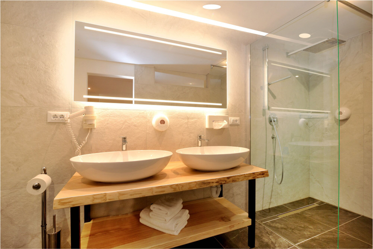 Bathroom 3, Hotel Flötscherhof, Bolzano