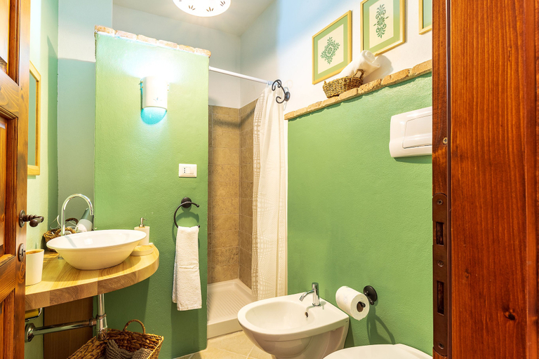 Bathroom 5, Dommu Ala, Ogliastra