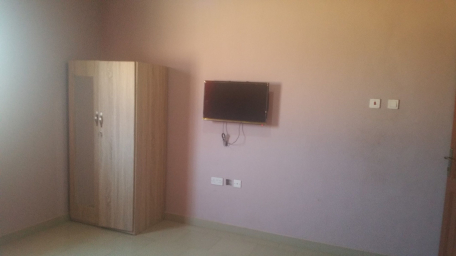 Others 5, Permiss Ka Apartments, Accra