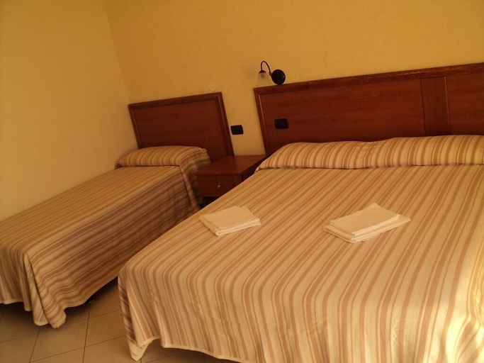 Bedroom 4, Hotel Ristorante La Decanata, Crotone