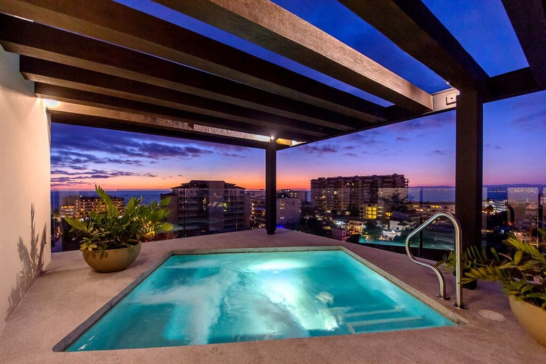 Sport & Beauty 5, Mountain Views Rooftop Pool Condo, Puerto Vallarta