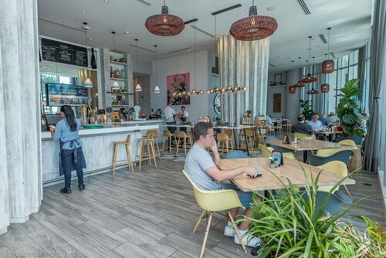 Food & Drinks, Hyde Beach Condos by Ammos VR, Broward