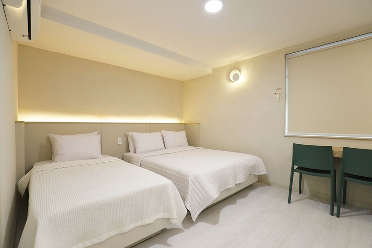 Bedroom 3, Chuncheon Sonamu Hotel, Chuncheon